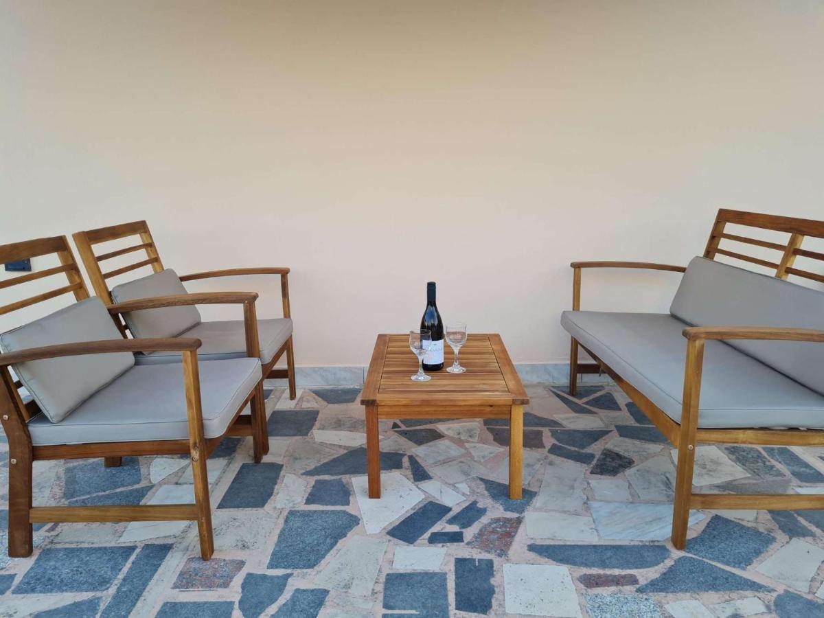 Apartmani Lovre I Zara Buitenkant foto