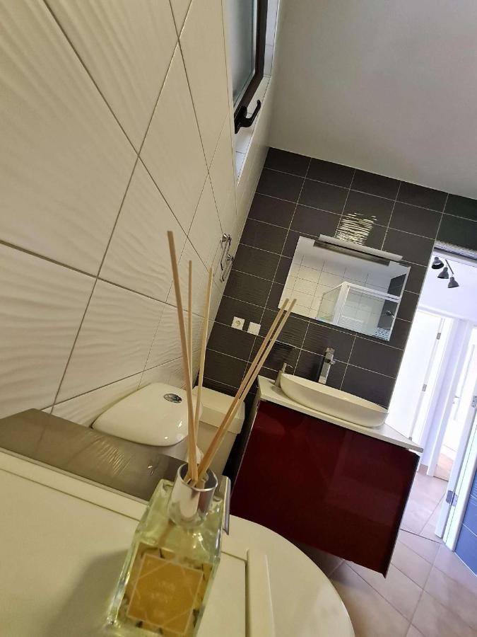 Apartmani Lovre I Zara Buitenkant foto